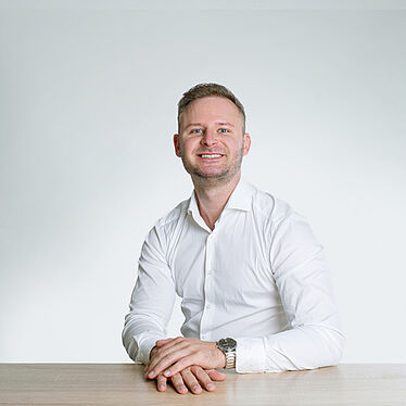 Dennis Kaspers | OPTINVEST Ärzte